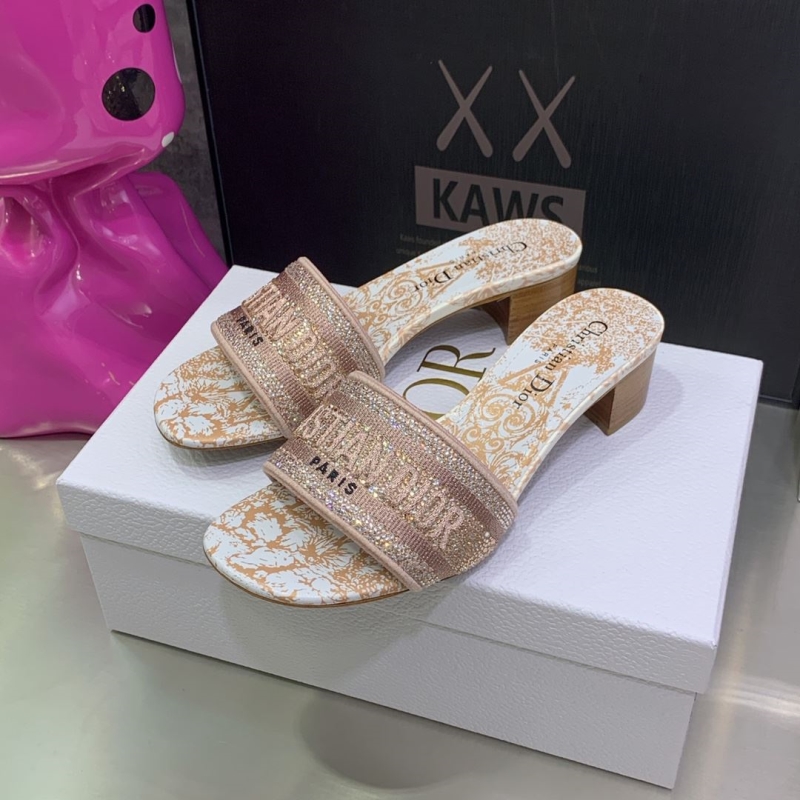 ch**an D*or slippers